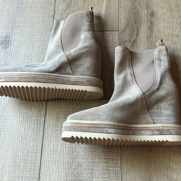 Vince Camuto Suede Omassa Wedge Boot US 7.5 - Picture 2 of 6